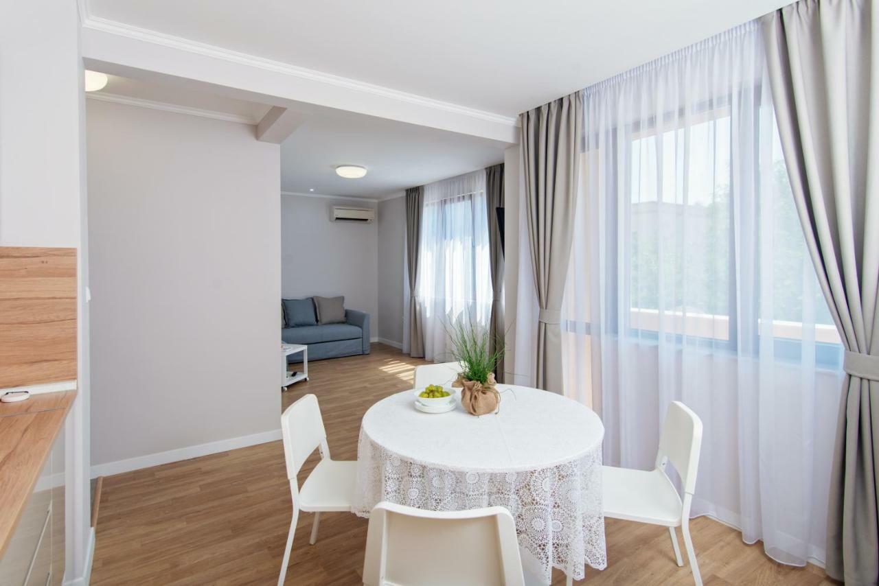 נסבר Mary Homes מראה חיצוני תמונה