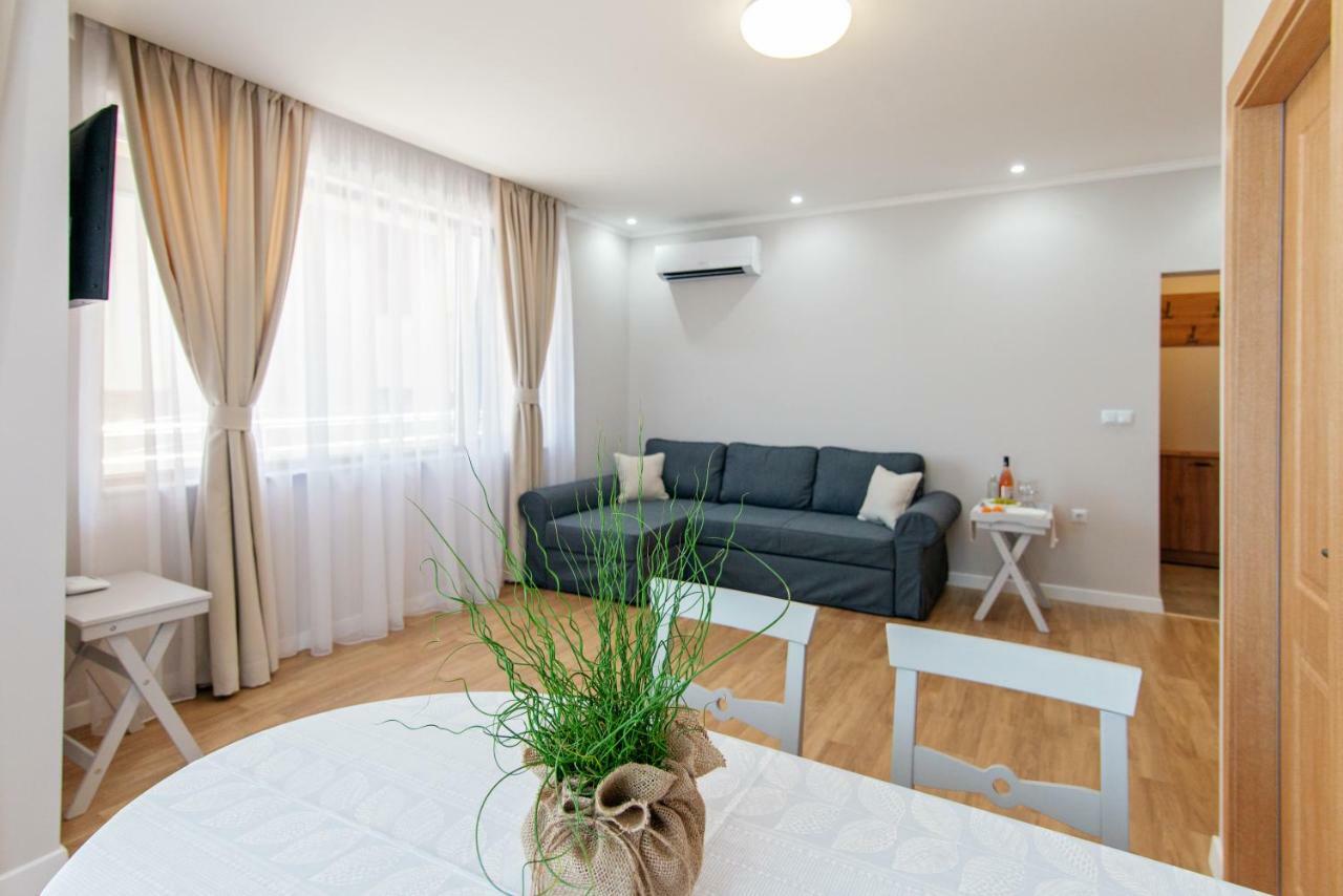 נסבר Mary Homes מראה חיצוני תמונה